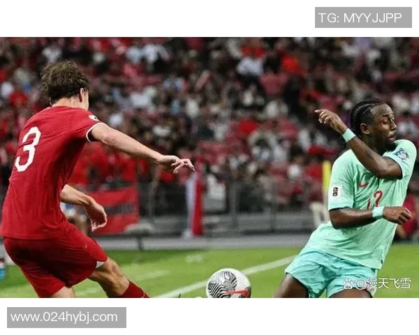 秃头足球明星颜值巅峰揭秘他们如何在绿茵场上绽放魅力与自信